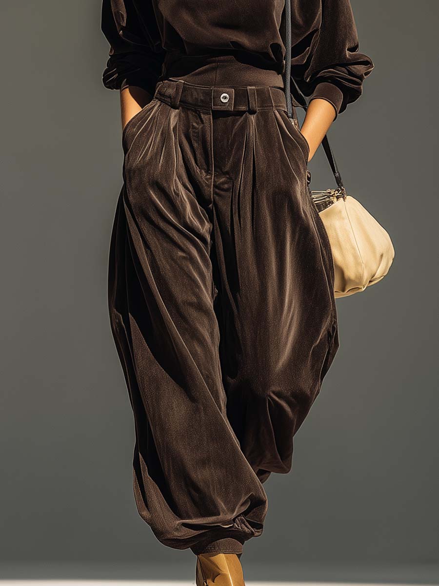 Vintage hoodie and loose-fitting trousers set (Includes belt)