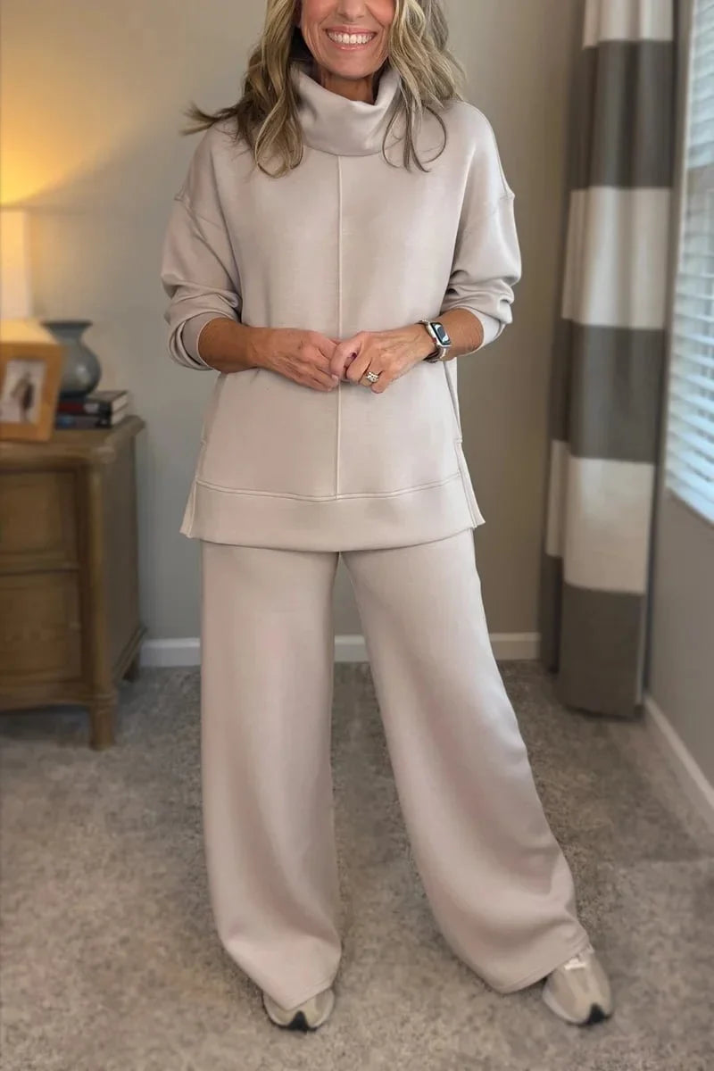 Thalia - Two-Piece Travel Set with Turtleneck