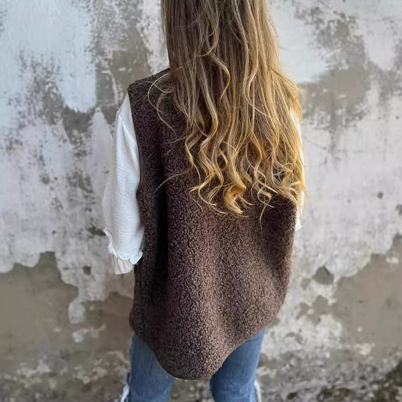 Alexia | Button-down Short Warm Vest
